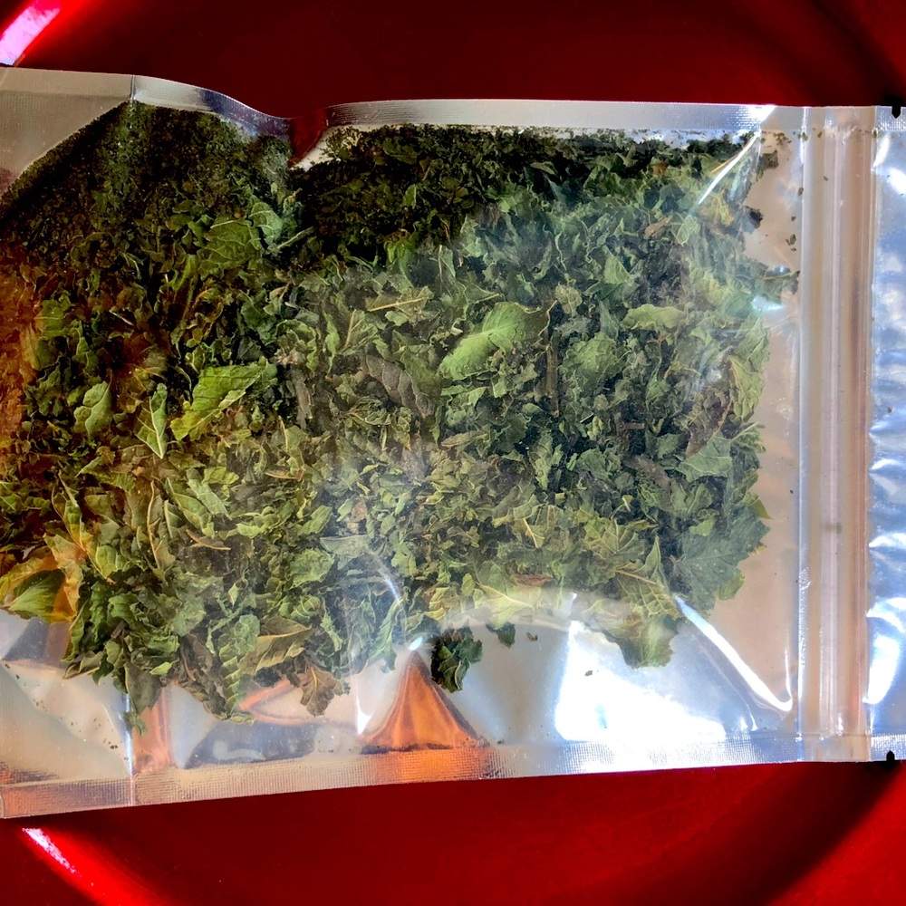 Organic mint tea to brew